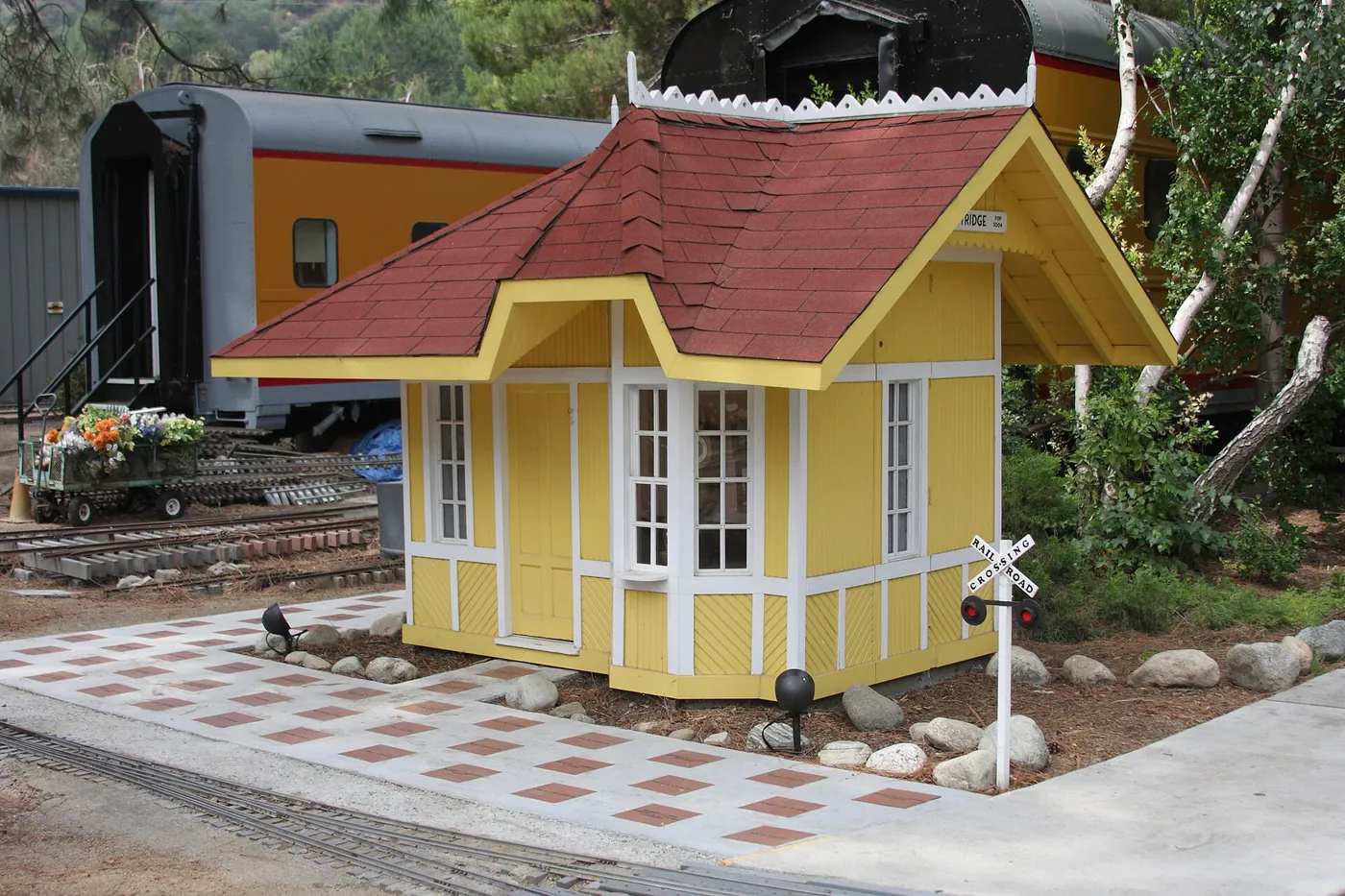 LALSRM - Ollie Johnston Miniature Train Station