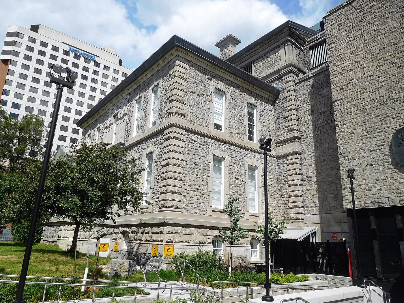 Ottawa Arts Court - 01