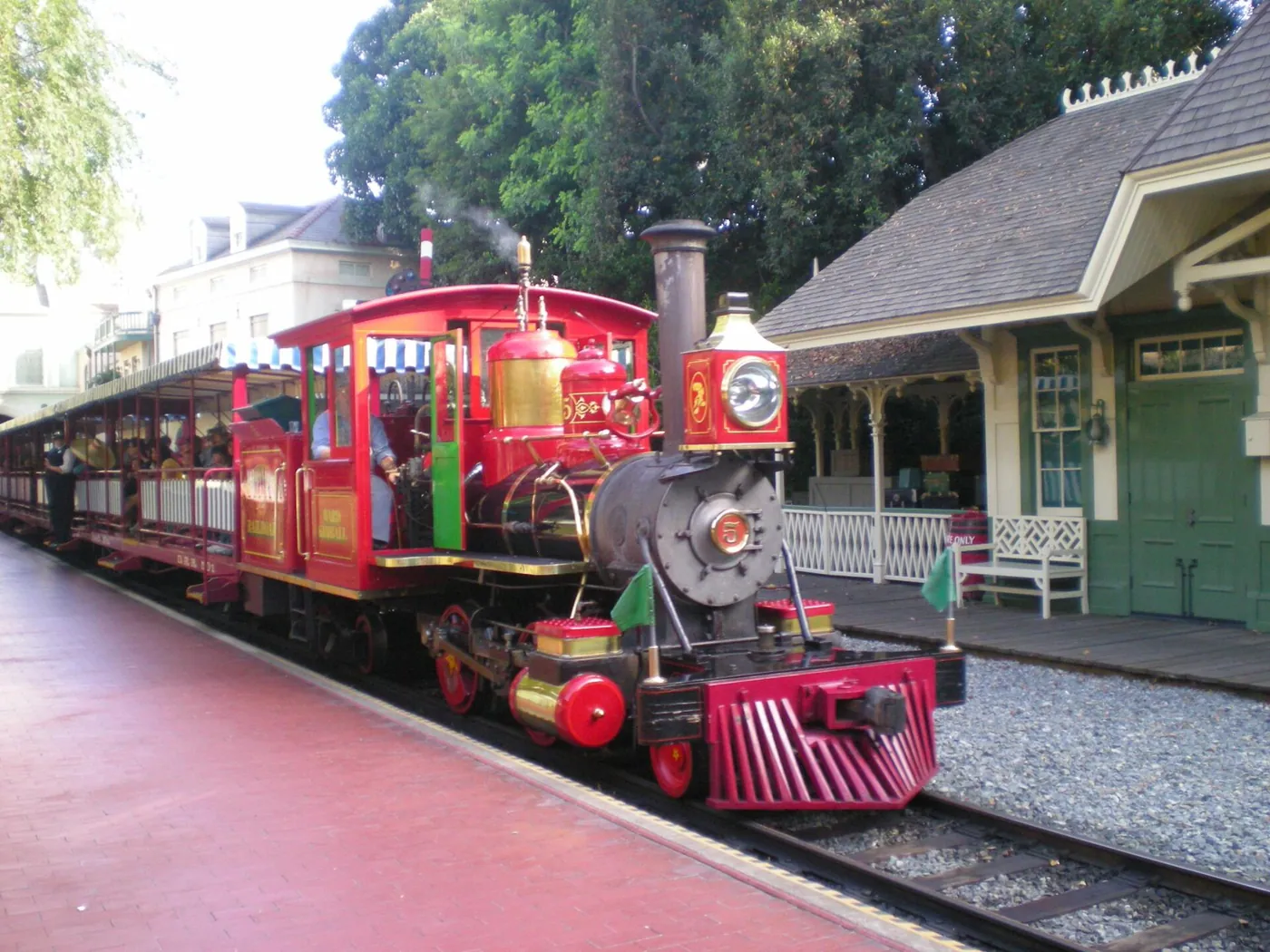 Disneyland Railroad No. 5 Ward Kimball in 2009