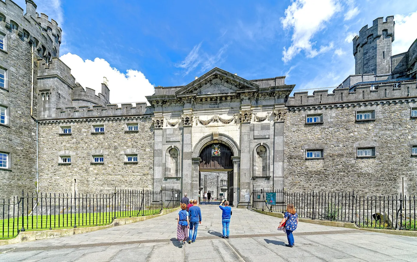 "Ein beeindruckendes Schloss in Kilkenny". 02